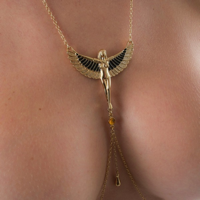 cos90-f-collier-seins-le-souffle-isis-or