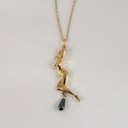 pen32-a-pendentif-femme-nue-or