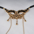 st224-c-string-masque-chat-volupte-or