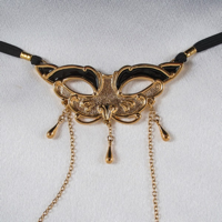 st224-c-string-masque-chat-volupte-or
